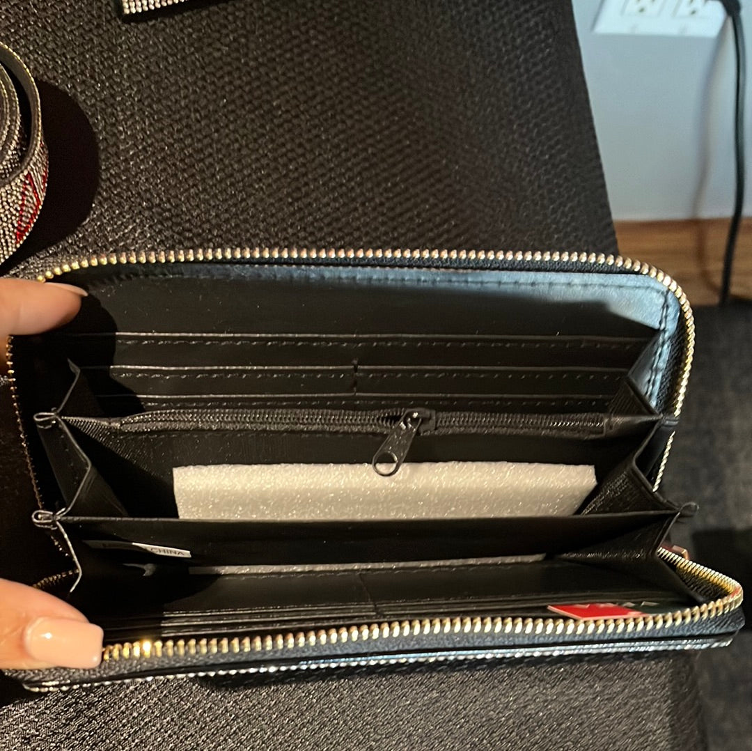 Delta bling wallet