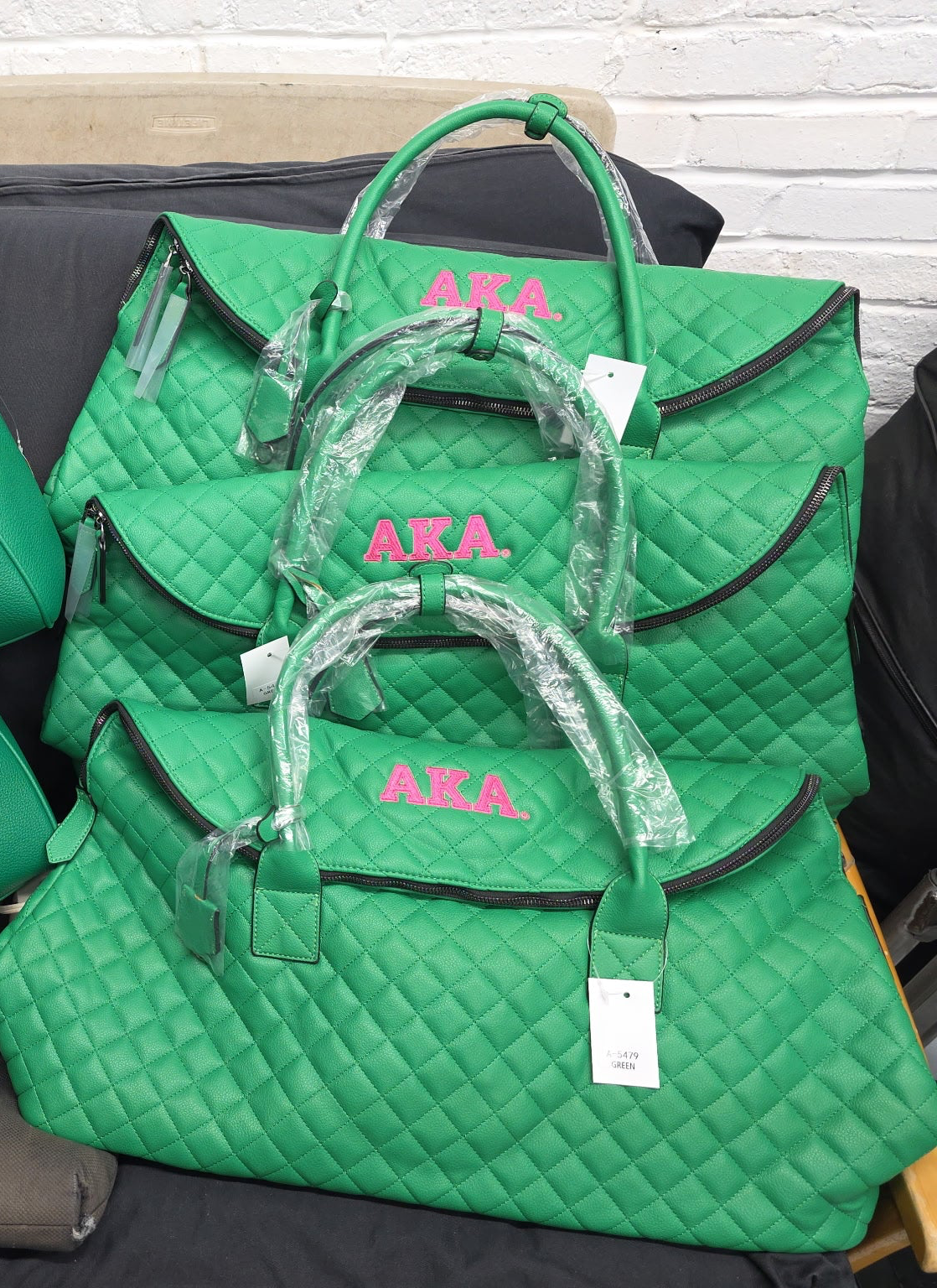 AKA large carry tote