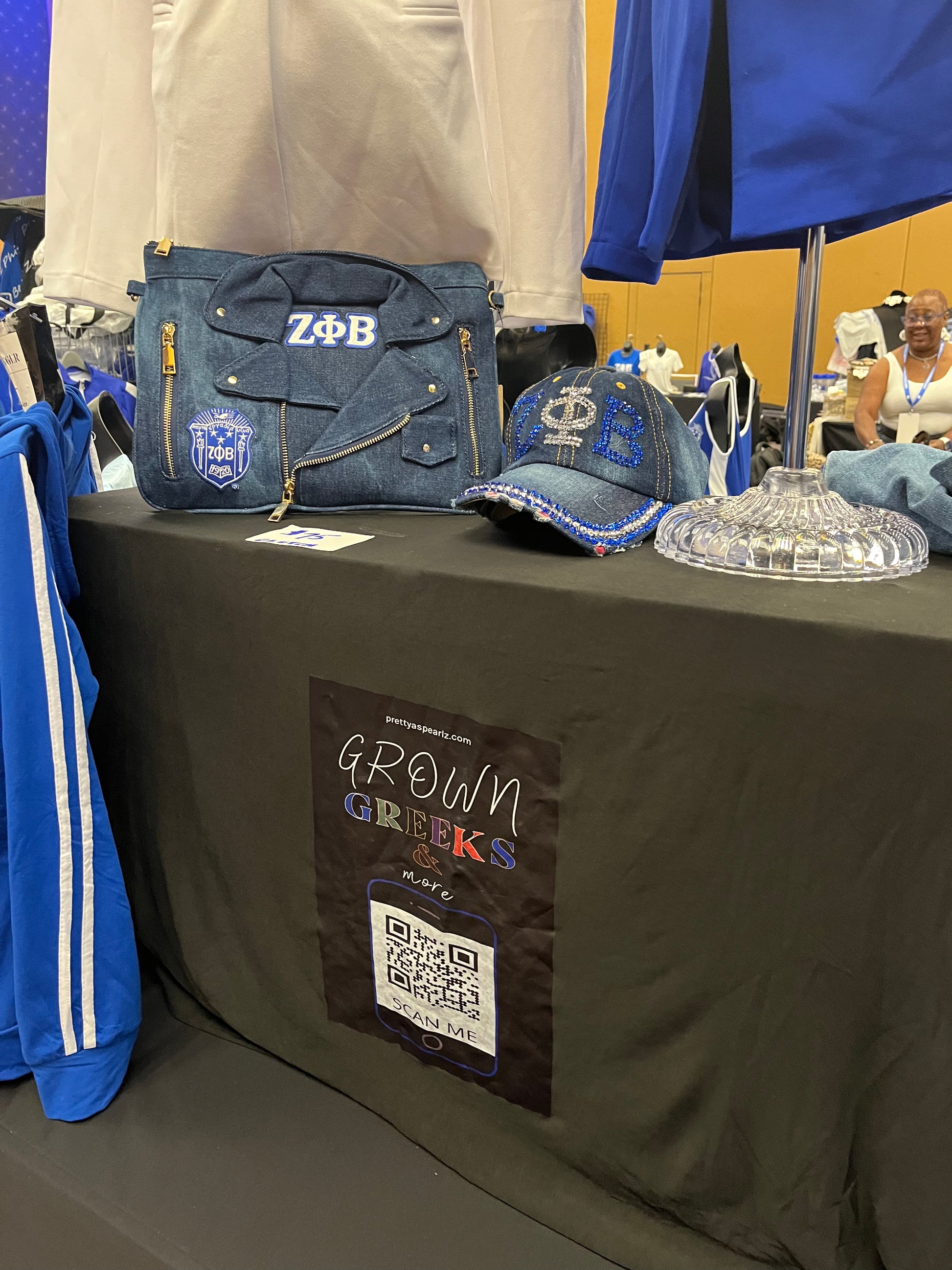 Carry your essentials in style with this Zeta-inspired Denim Clutch, designed with convenient zipper pockets and a detachable crossbody strap for hands-free wear. Durable, fashionable, and perfect for any Zeta event or everyday chic, this clutch adds the perfect touch of Soror style to any outfit.