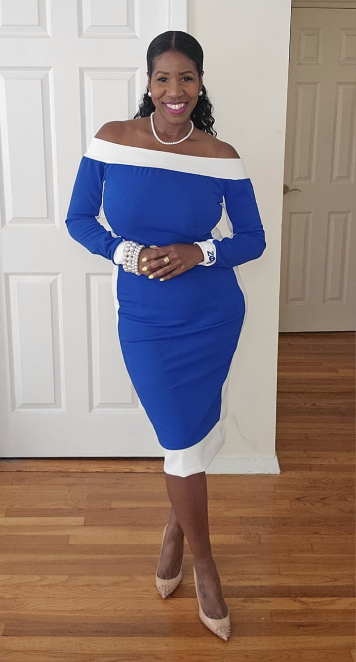 The Two-Toned Tami is an off-the-shoulder color-block bodycon dress made to hug your curves. It fits true to size, but you can size up if you prefer a little extra room. Finished with Zeta Phi Beta embroidery on the sleeve, it’s perfect with a nude or white heel.
