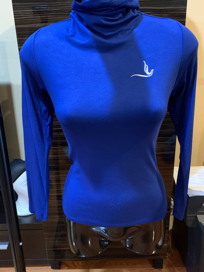 This thin royal blue turtleneck is a timeless piece designed with comfort and style in mind. Featuring the dove emblem on the left side, it’s the perfect blend of simplicity and sorority pride. The lightweight material makes it ideal for layering or wearing alone for a sleek, polished look.